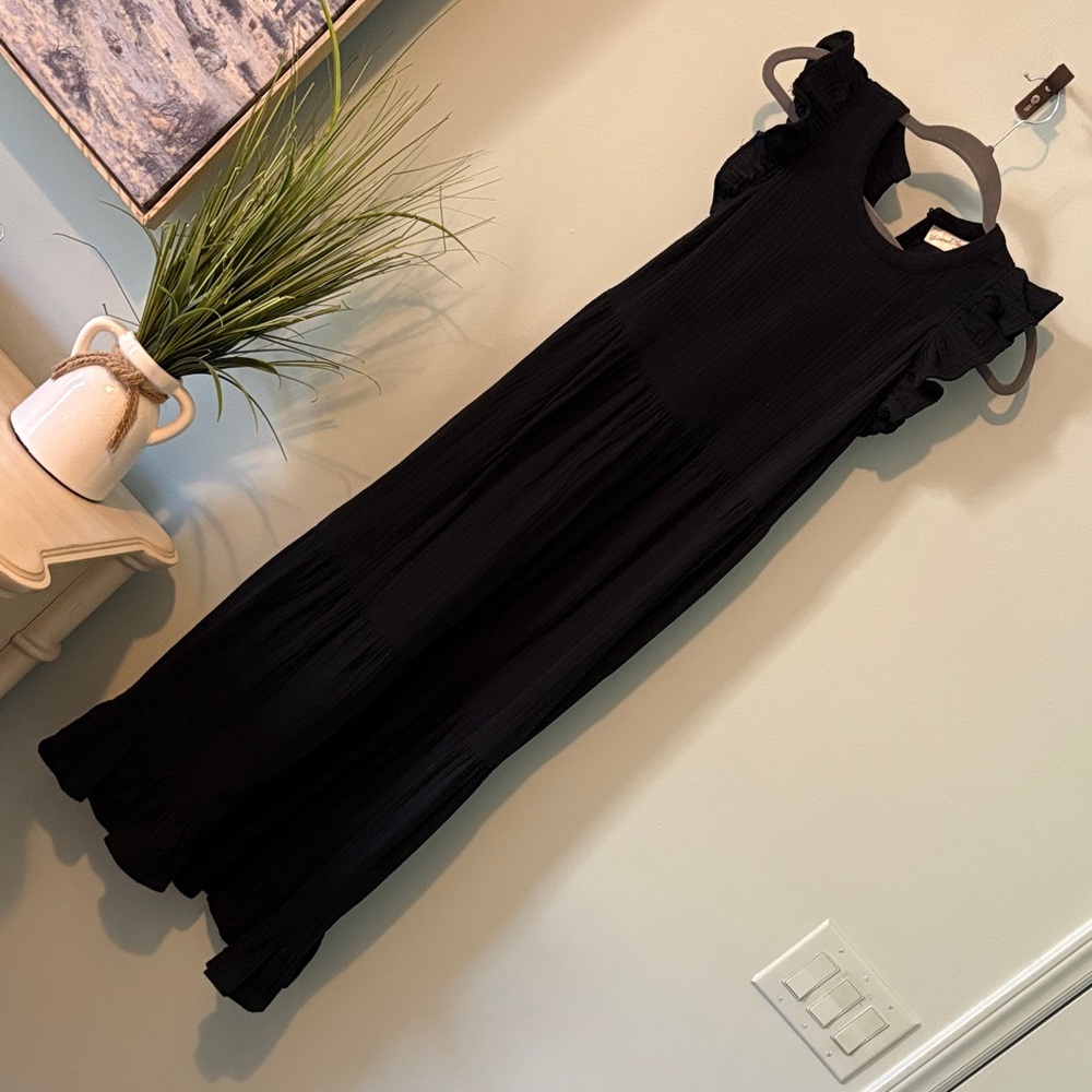 Universal Thread Black Midi Dress with Ruffle Sleeves